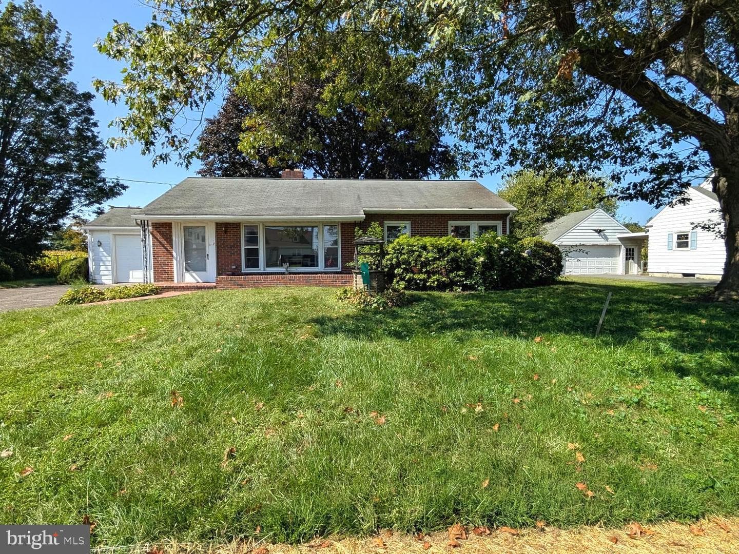 7 Barbara Avenue photo 2