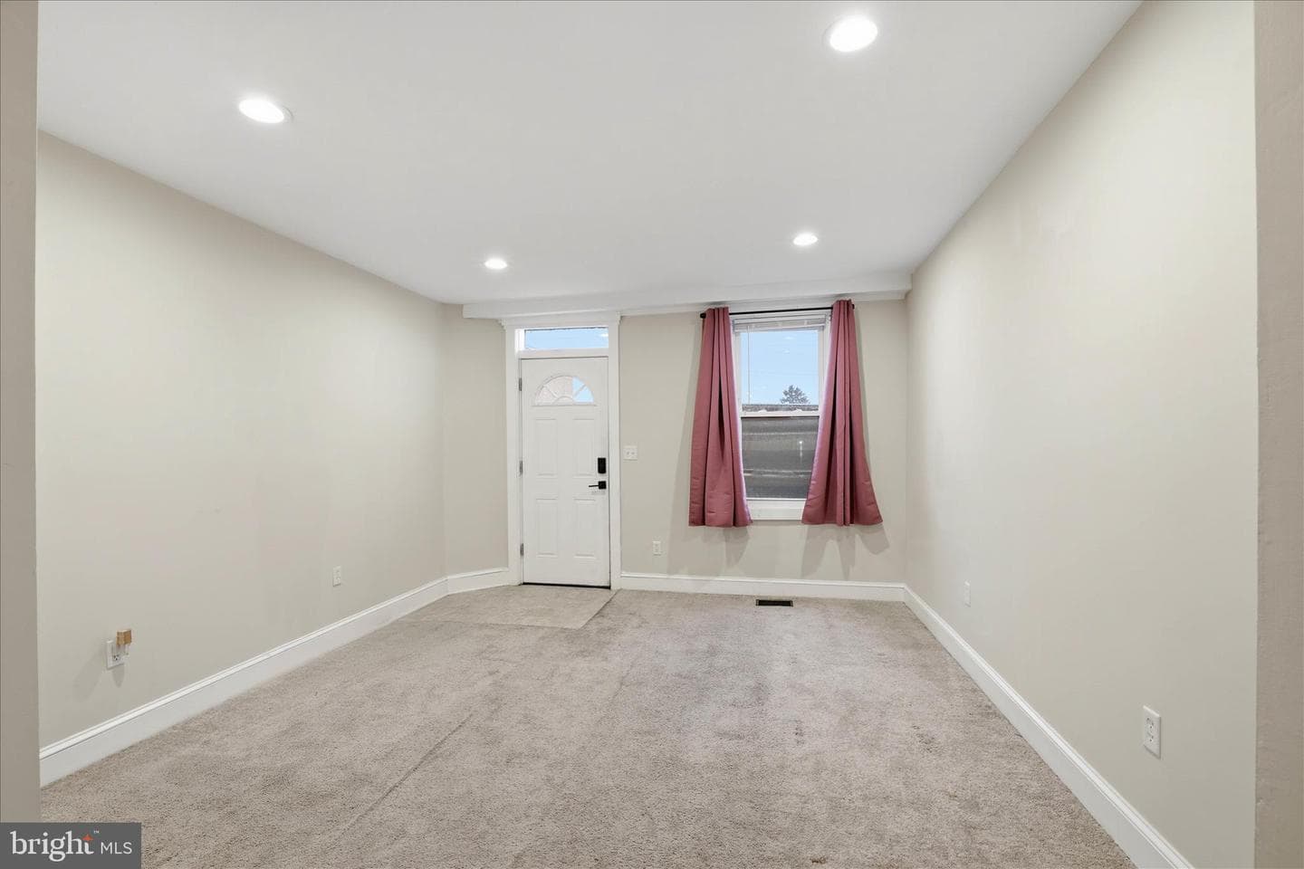 437 Cherry Street photo 4