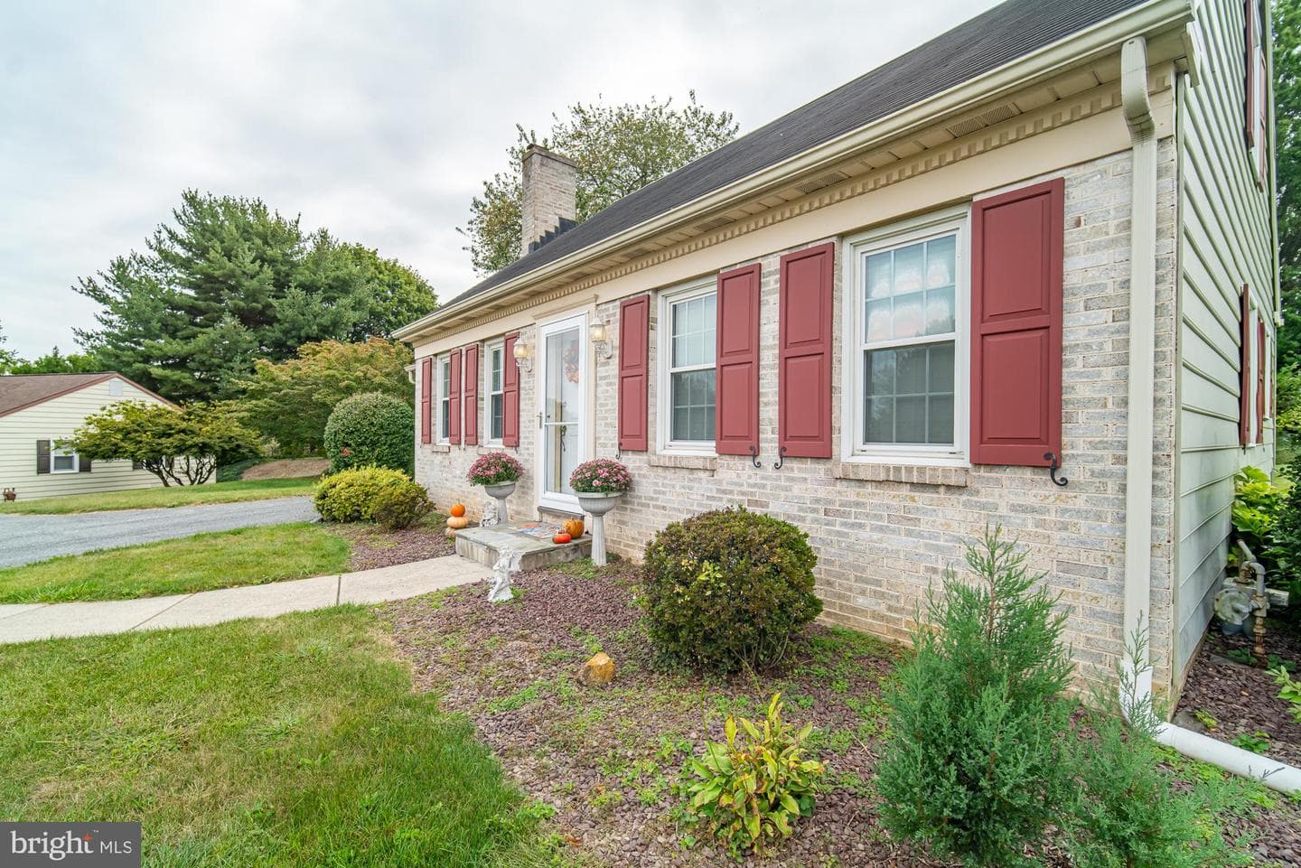 111 Florentine Drive photo 6