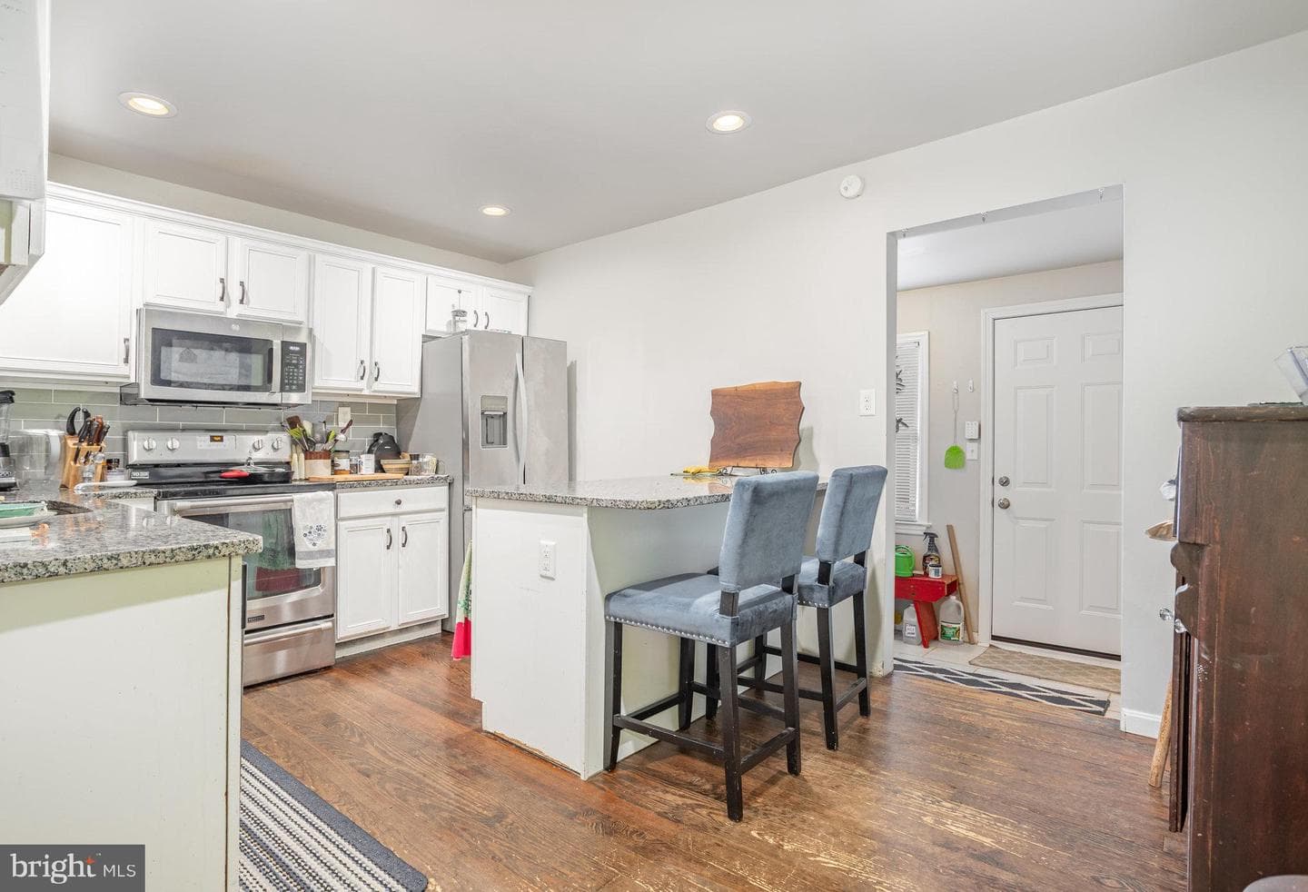 77 Petersburg Road photo 9