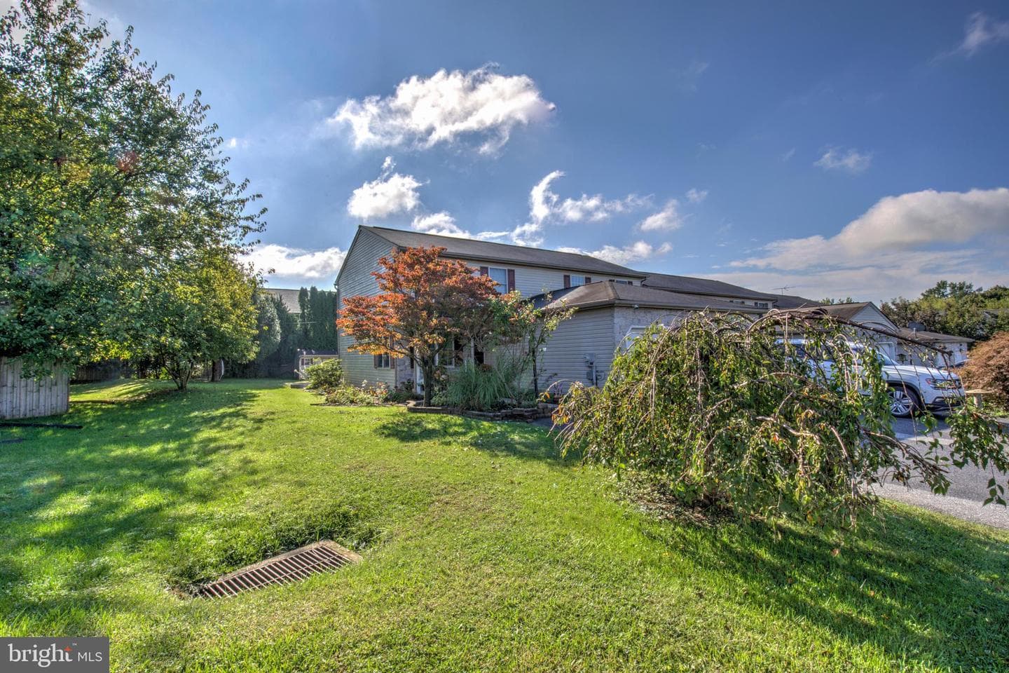 51 Evans Drive photo 2