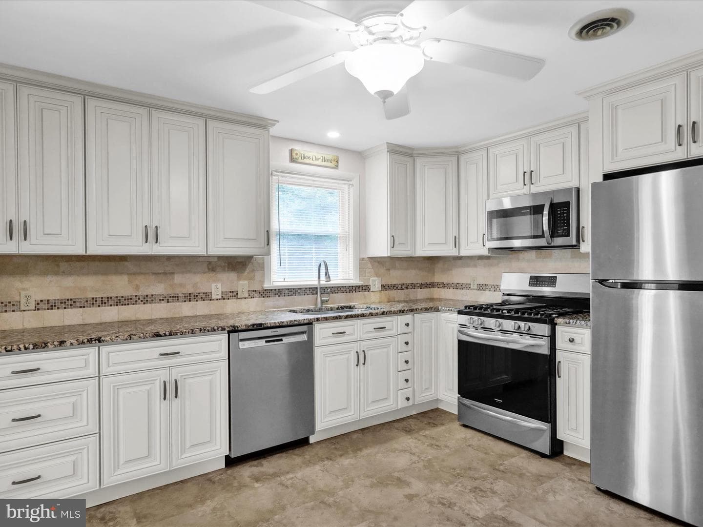 1266 Wilson Avenue photo 17