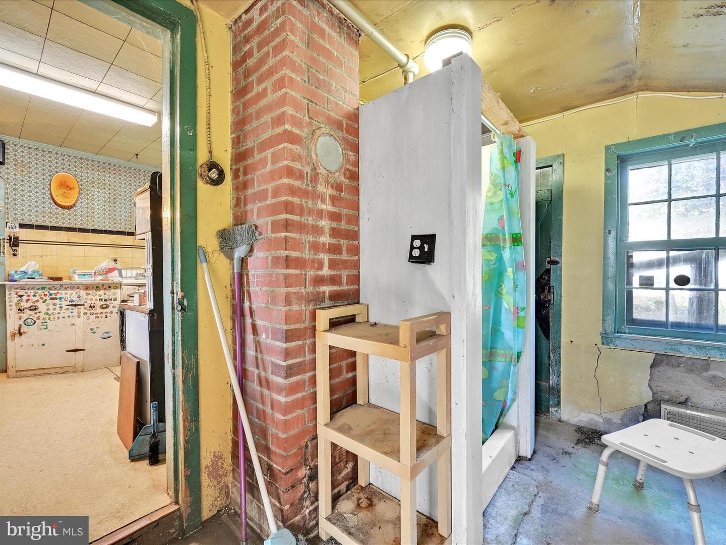 2496 River Road photo 26