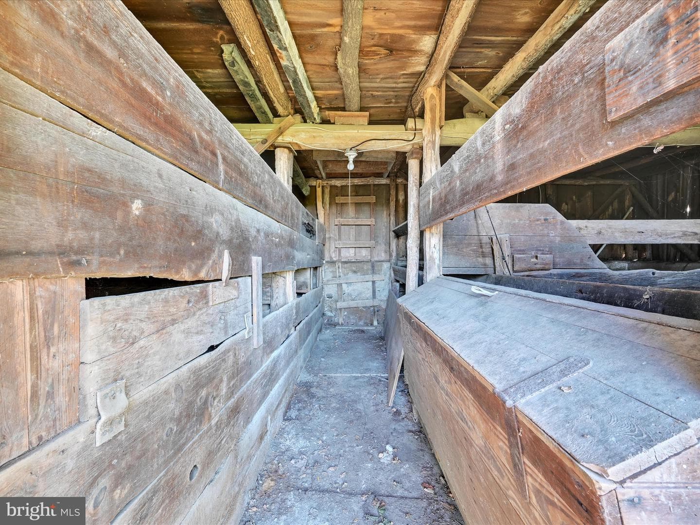 2496 River Road photo 28