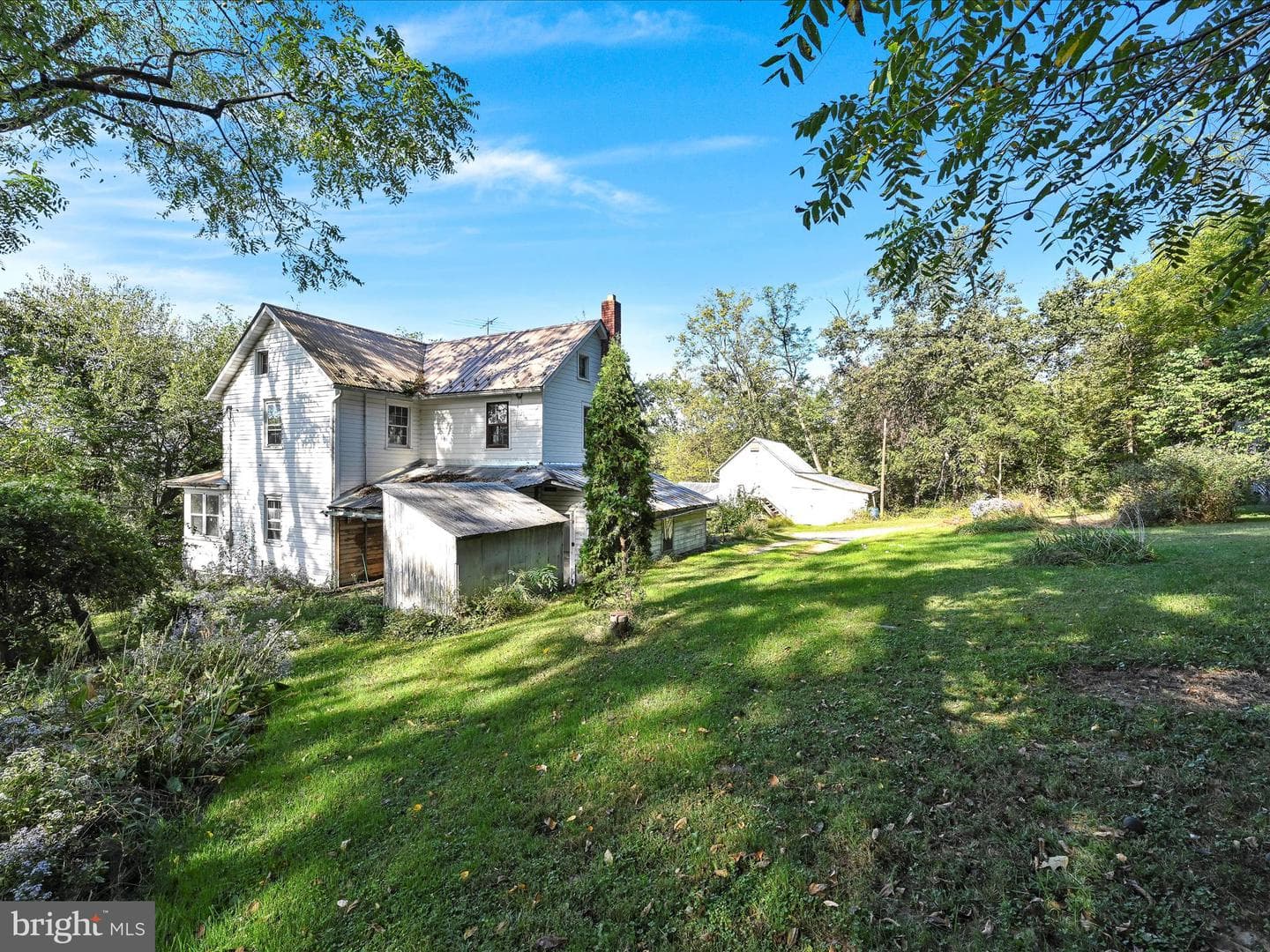 2496 River Road photo 30