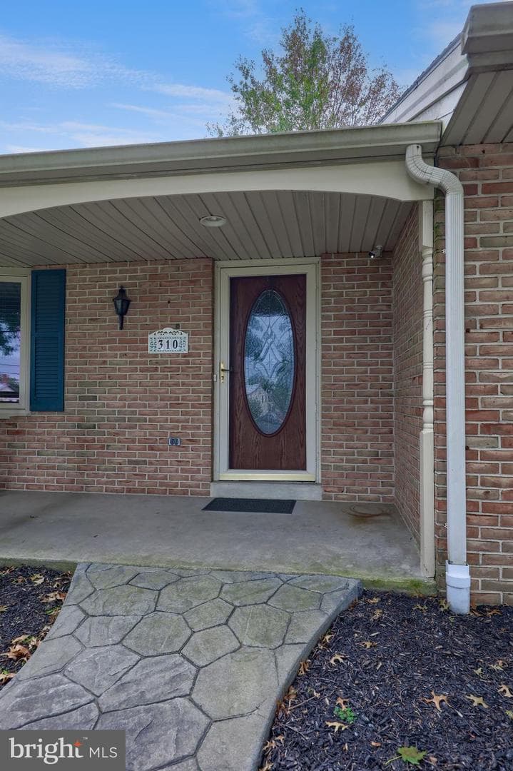 310 W Lexington Road photo 4