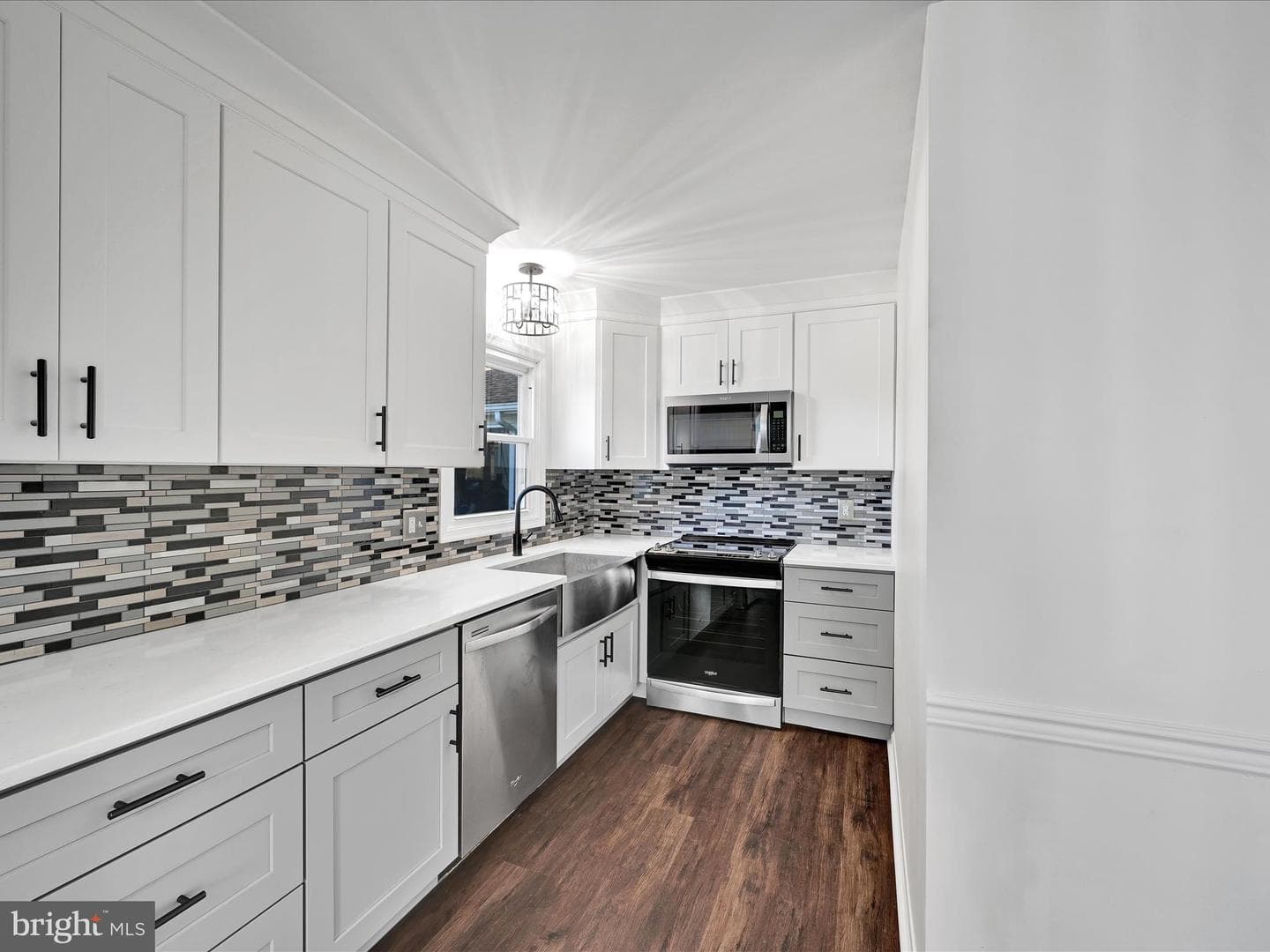 704 Lincoln photo 10