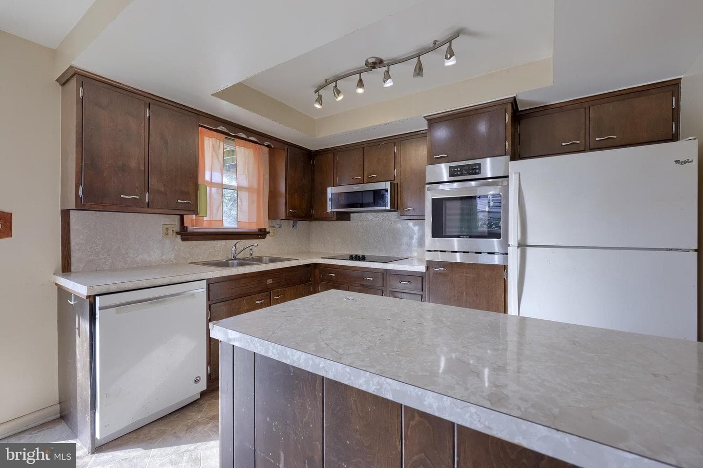 430 Biscayne Road photo 37