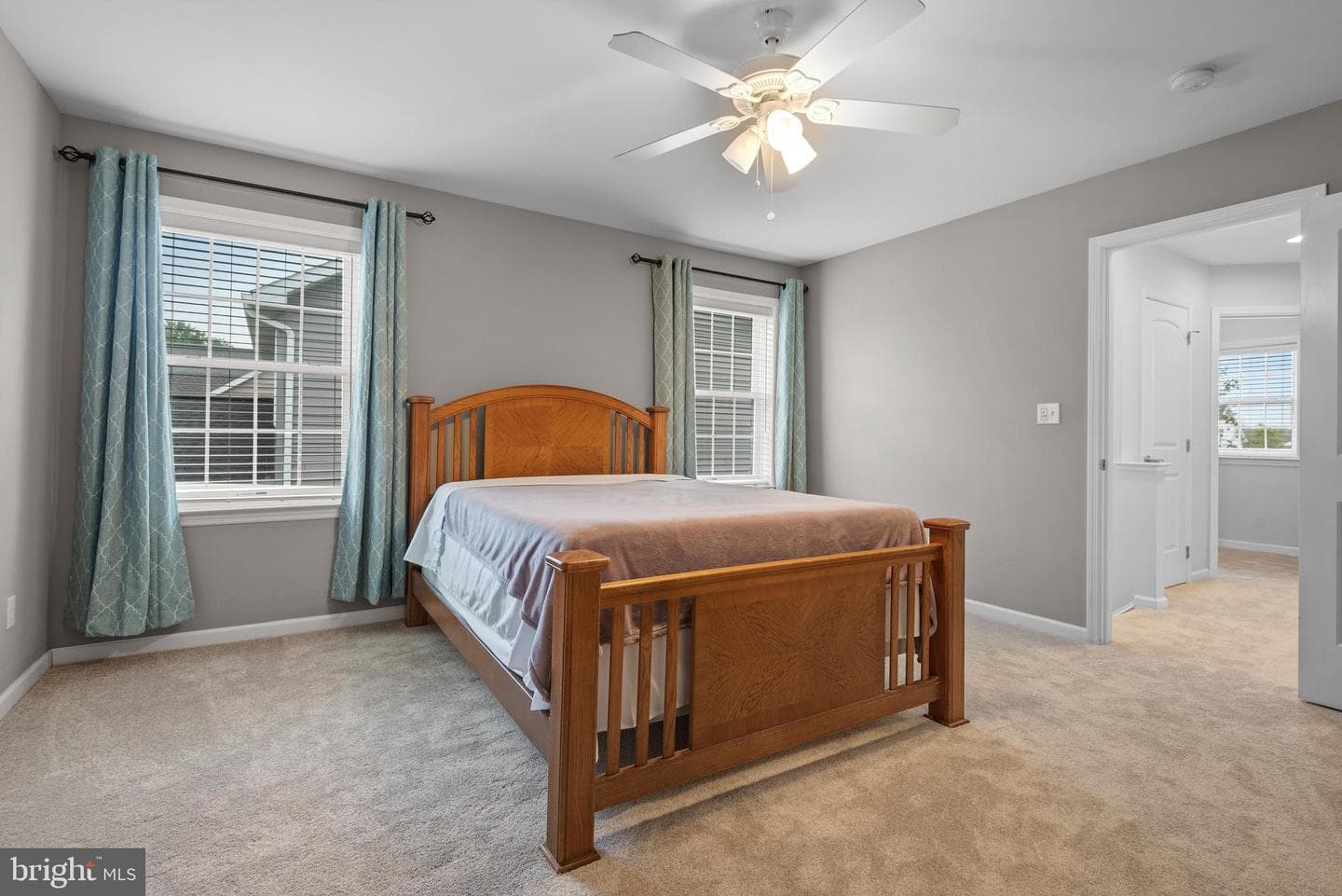 659 Chiswell Place photo 26