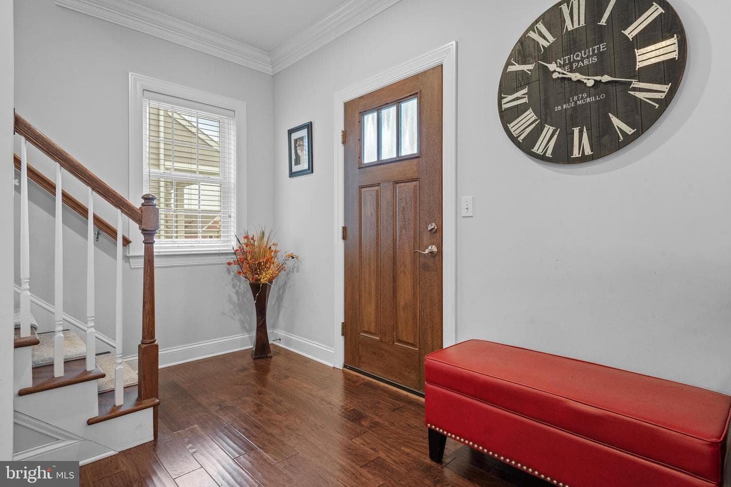 659 Chiswell Place photo 5
