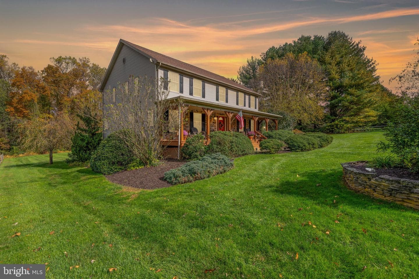 15 Phillip Drive photo 2