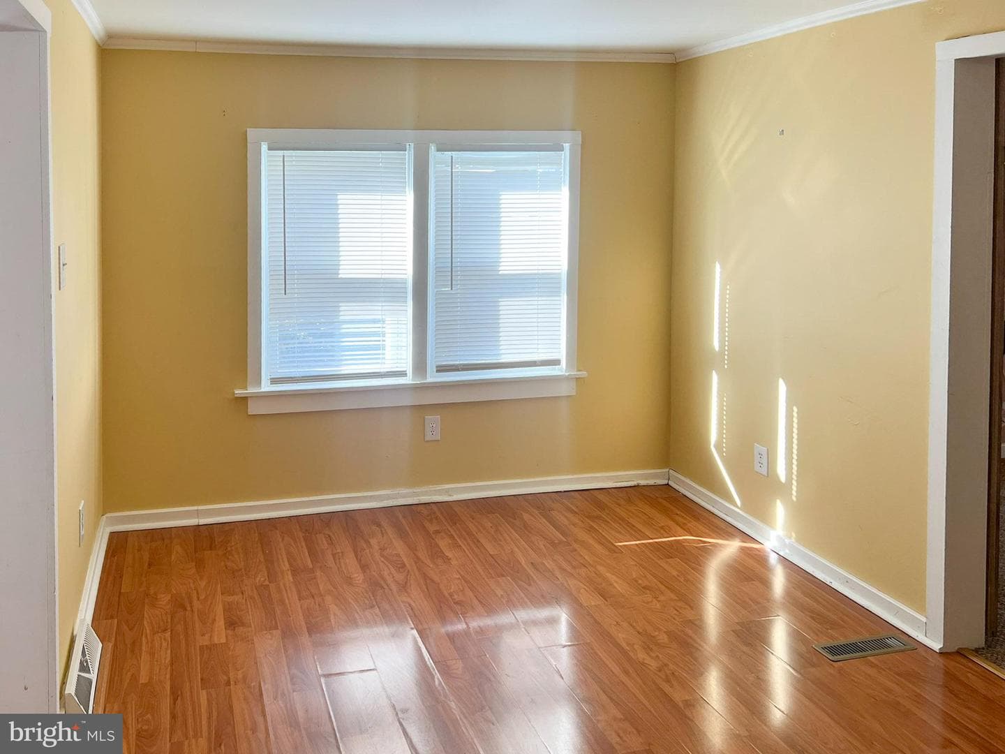 237 Oak Road photo 3