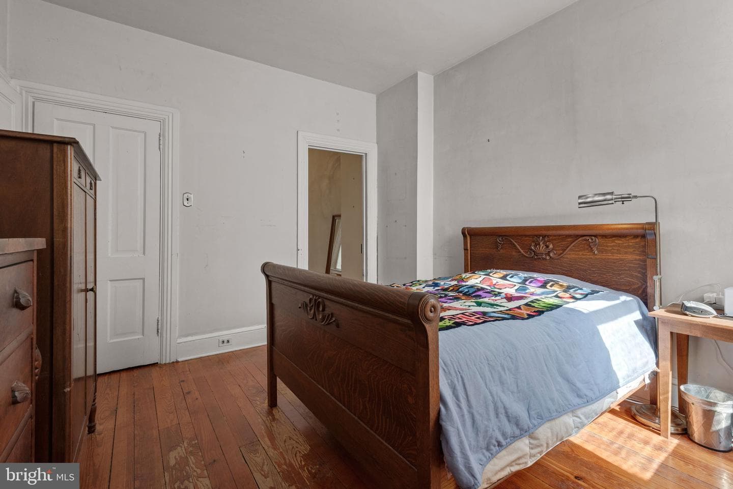 422 W James Street photo 29