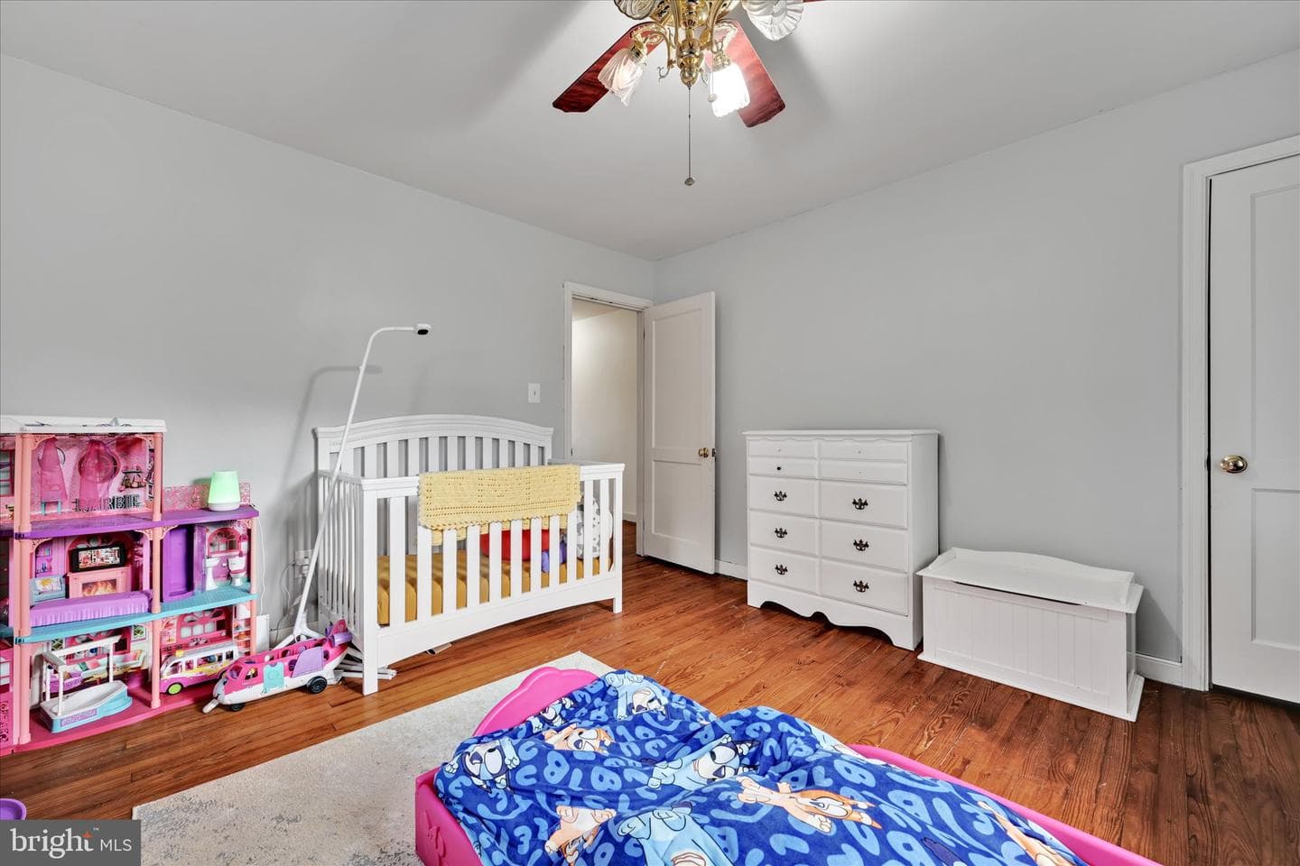 18 E Pine Street photo 19