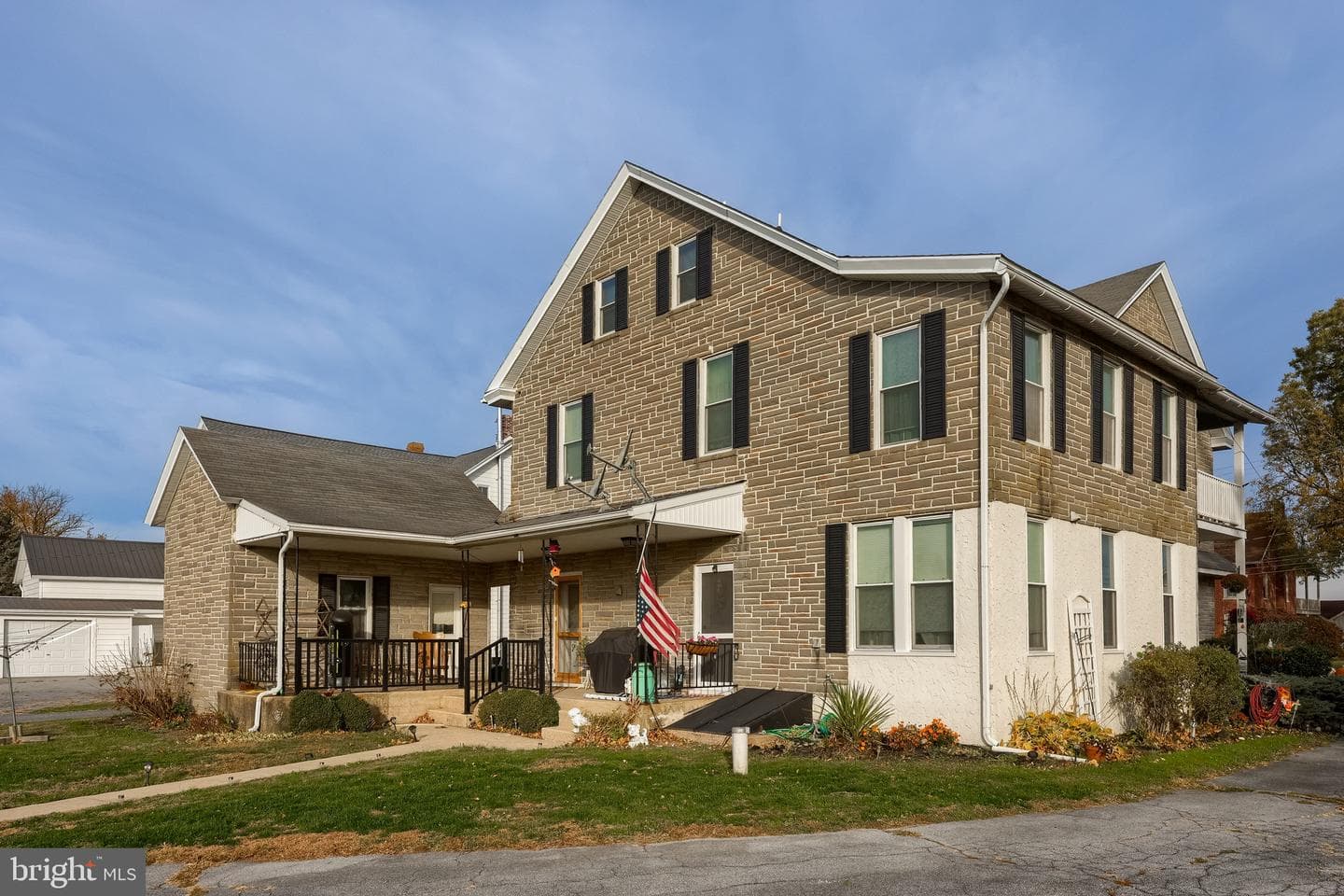 1258 Main Street photo 4