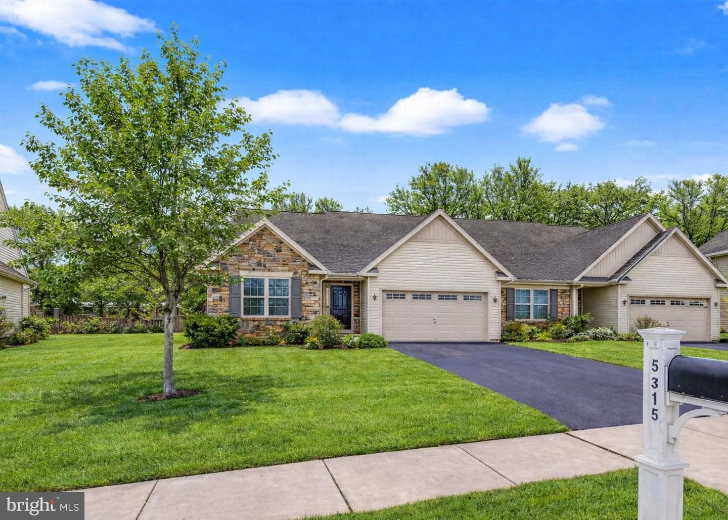 5315 Oak Leaf Drive photo 2
