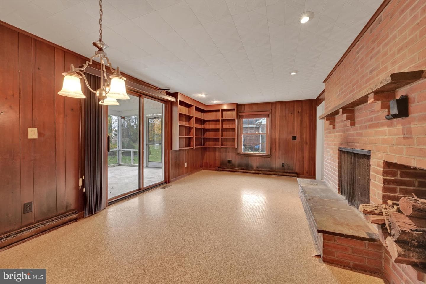 821 Hillaire Road photo 15