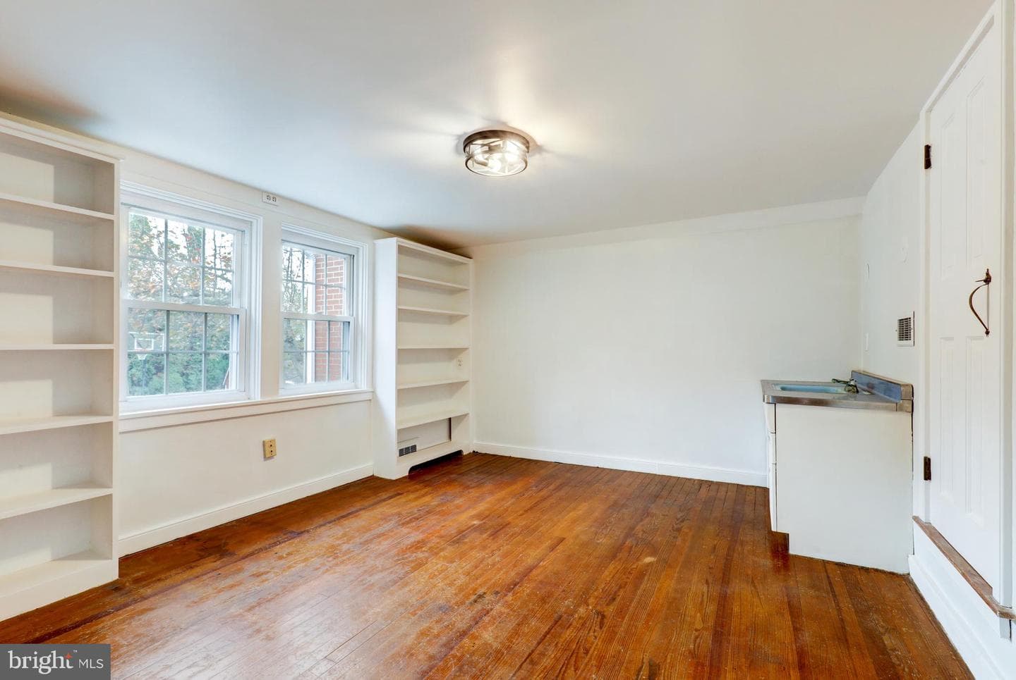148 E Broad Street photo 23