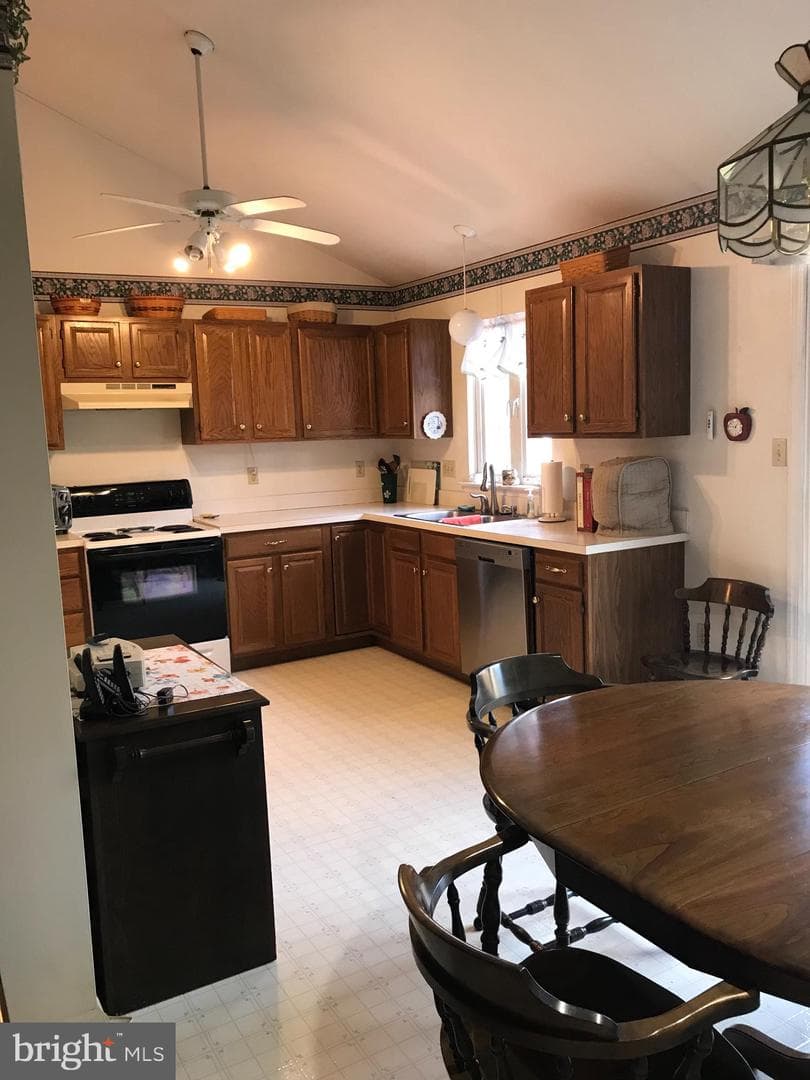 30 Oakgrove Lane photo 20