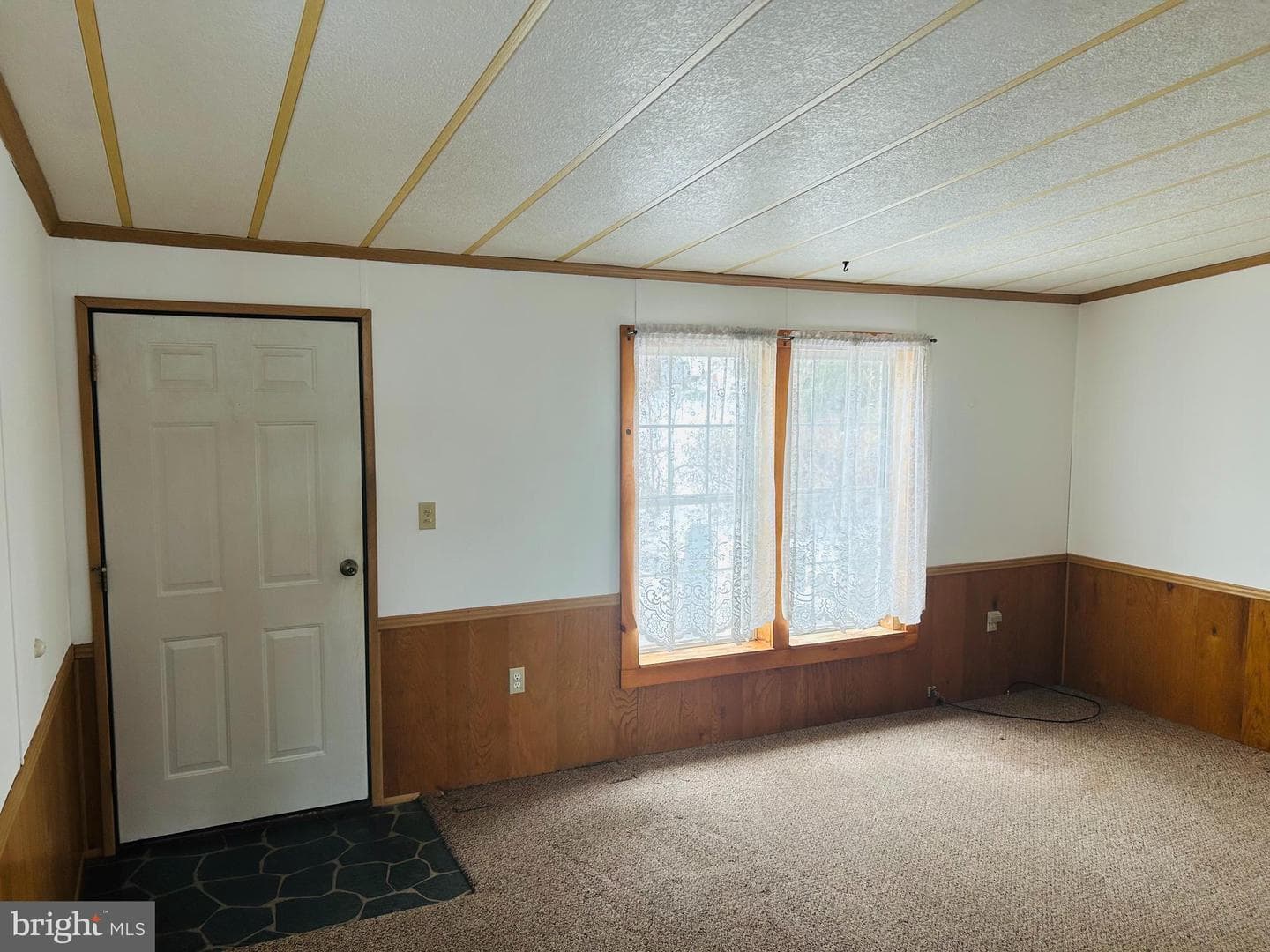 751 Willow Lane photo 4