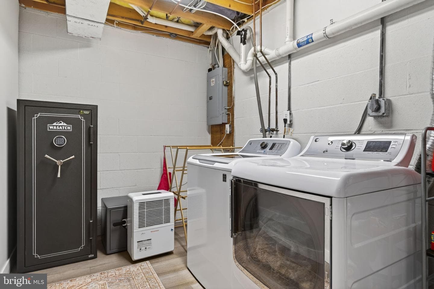 304 Treetops Court photo 29