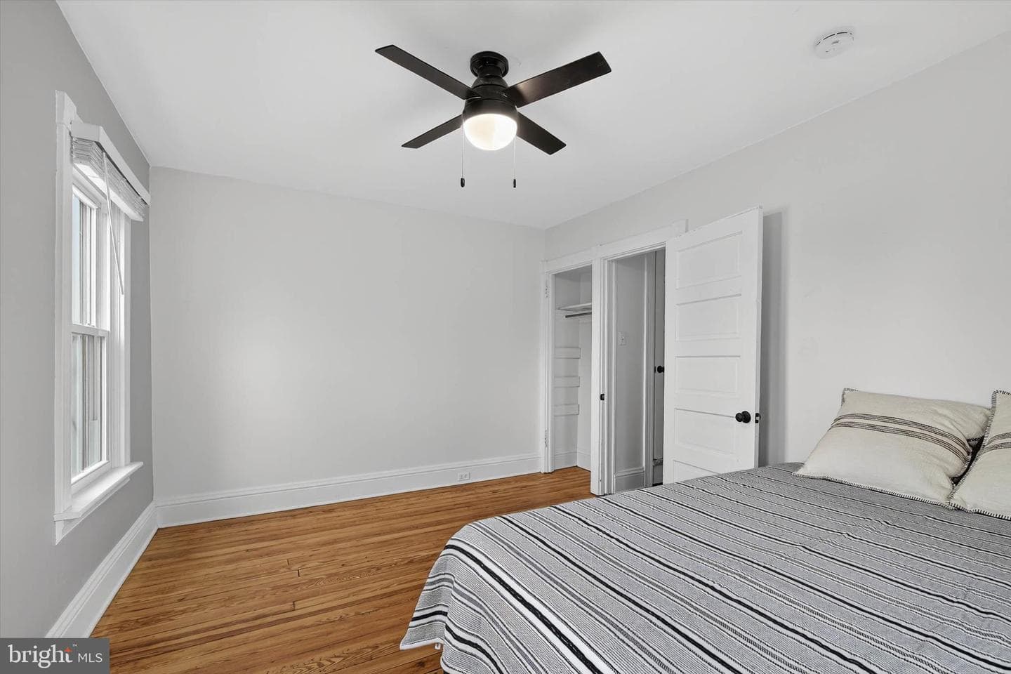 226 E Lemon Street photo 17
