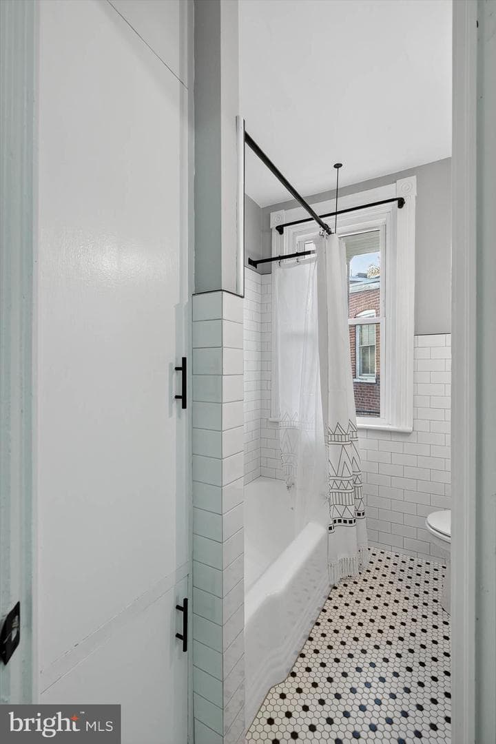 226 E Lemon Street photo 19