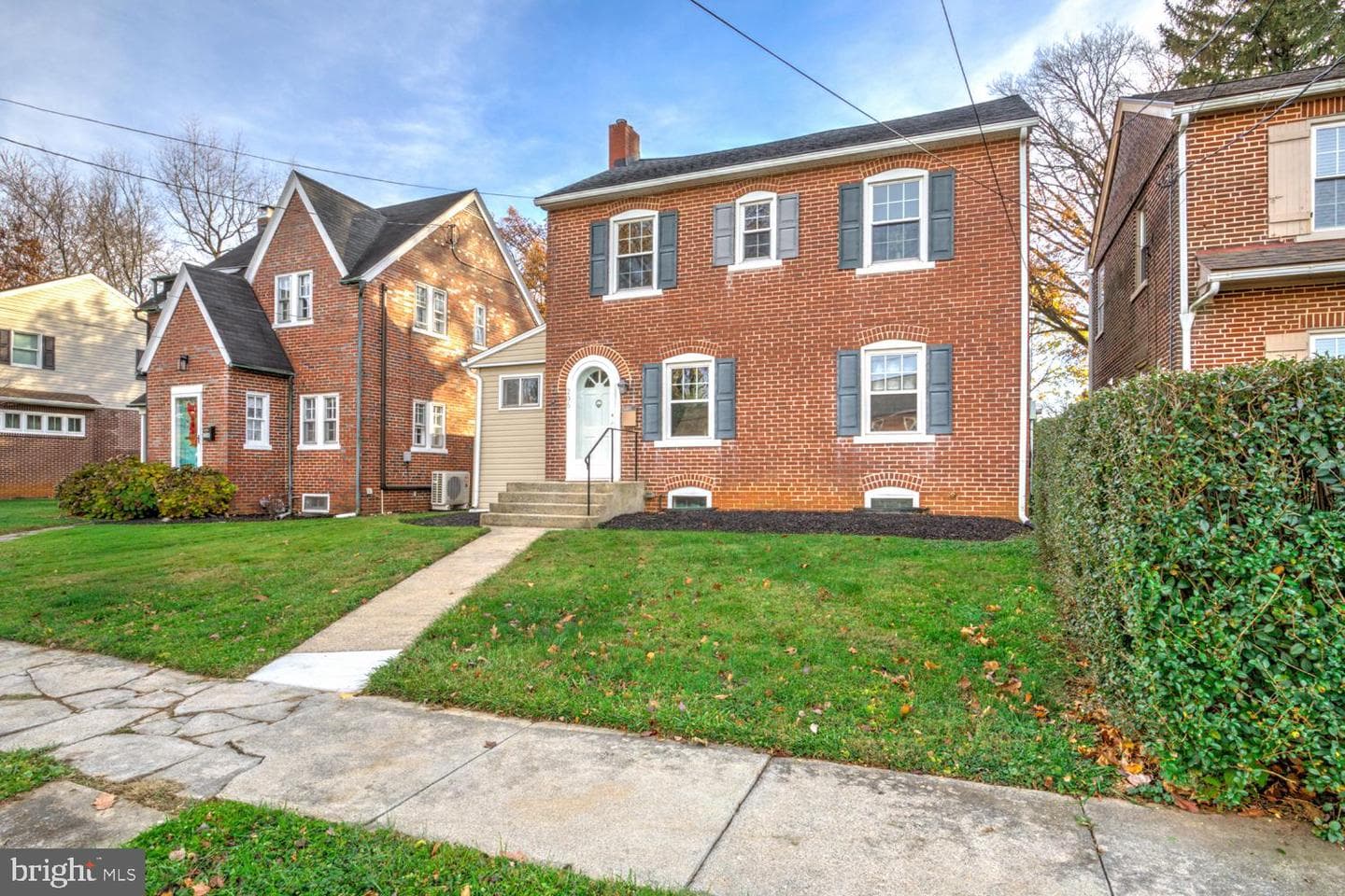 206 Princess Avenue photo 2