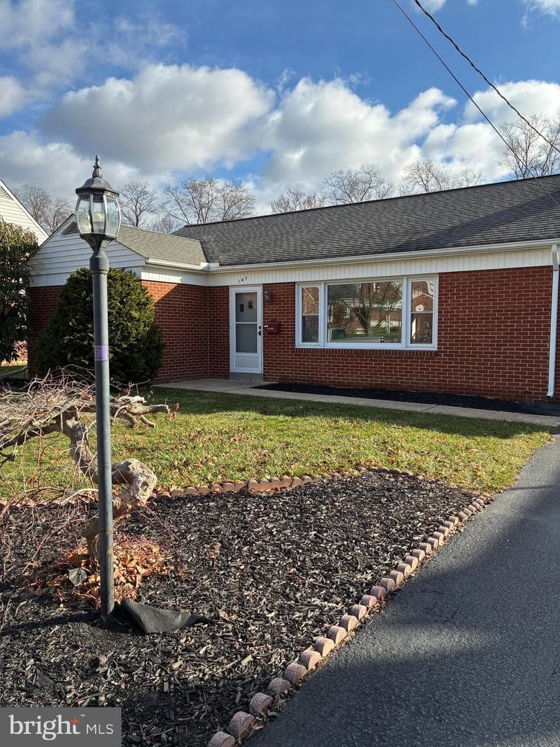 147 Penn Avenue photo 1