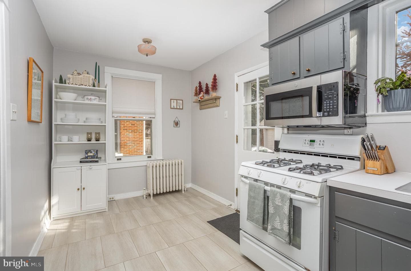 862 Pleasure Road photo 14