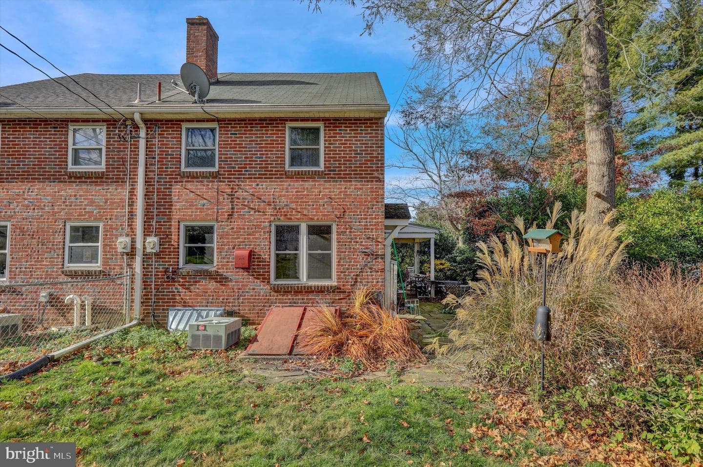 53 Spencer Avenue photo 4