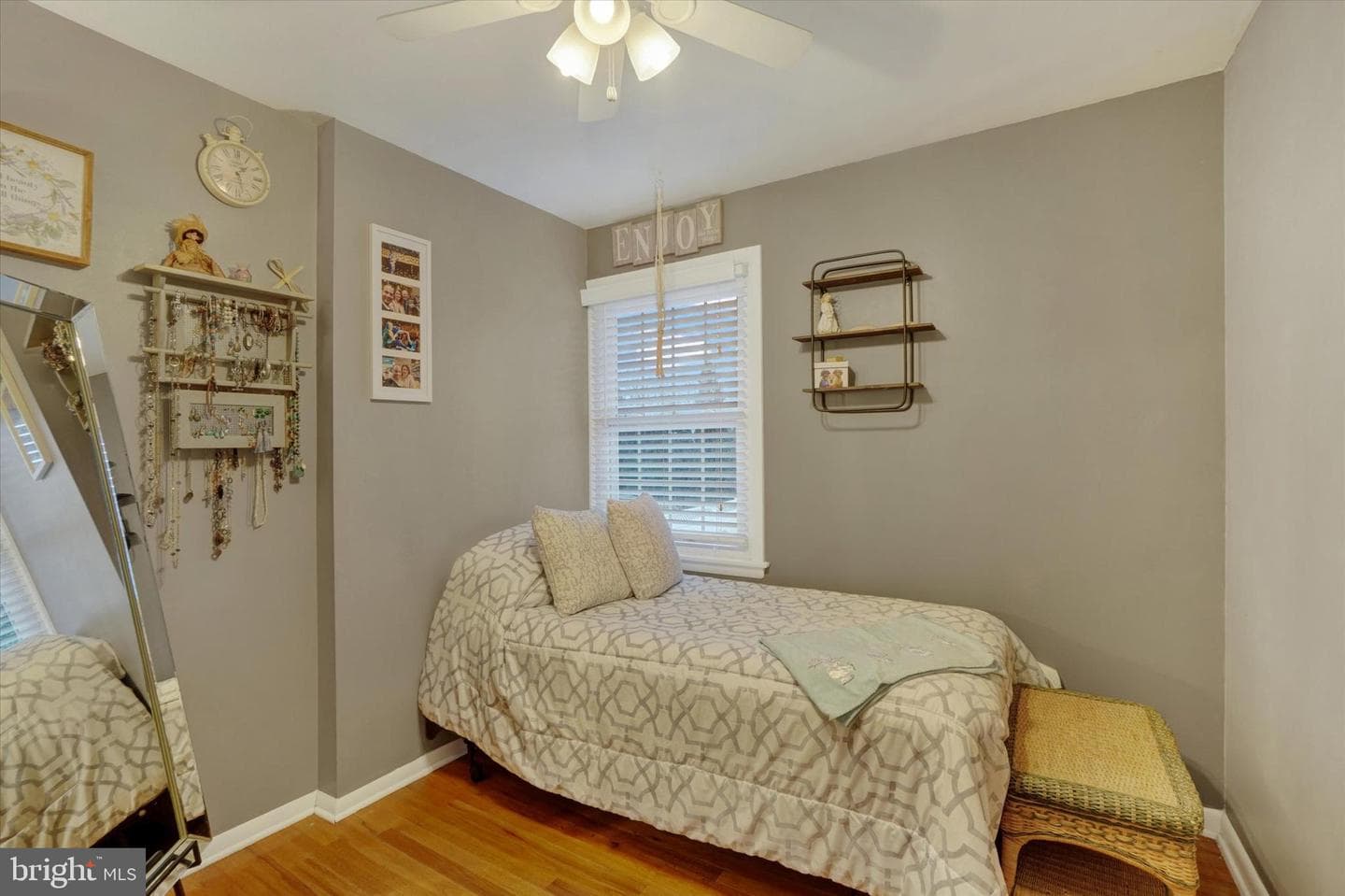 333 Ashford Drive photo 17