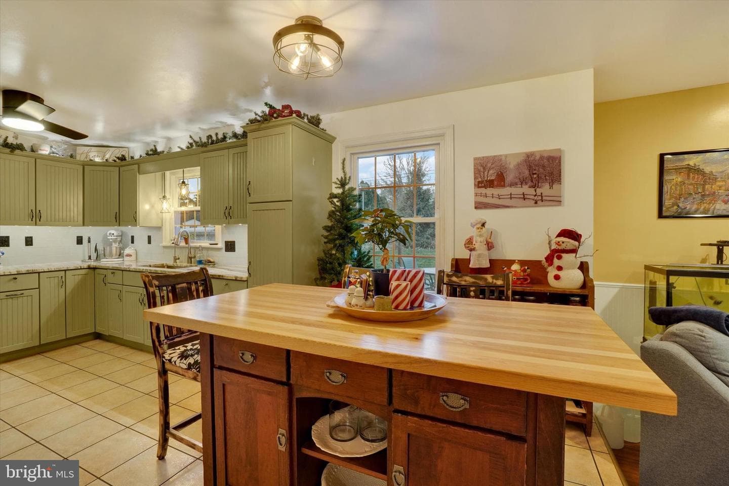 333 Ashford Drive photo 8