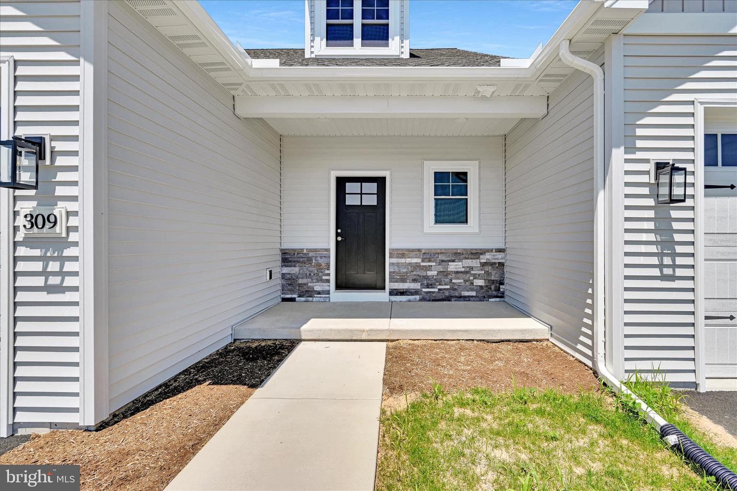 309 Ridgefield Drive photo 3