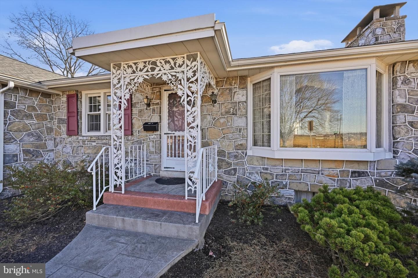 535 S 6th Street photo 3