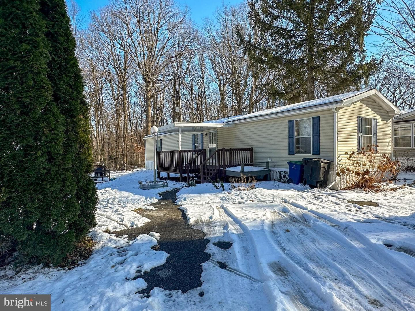 760 Azalea Lane photo 2
