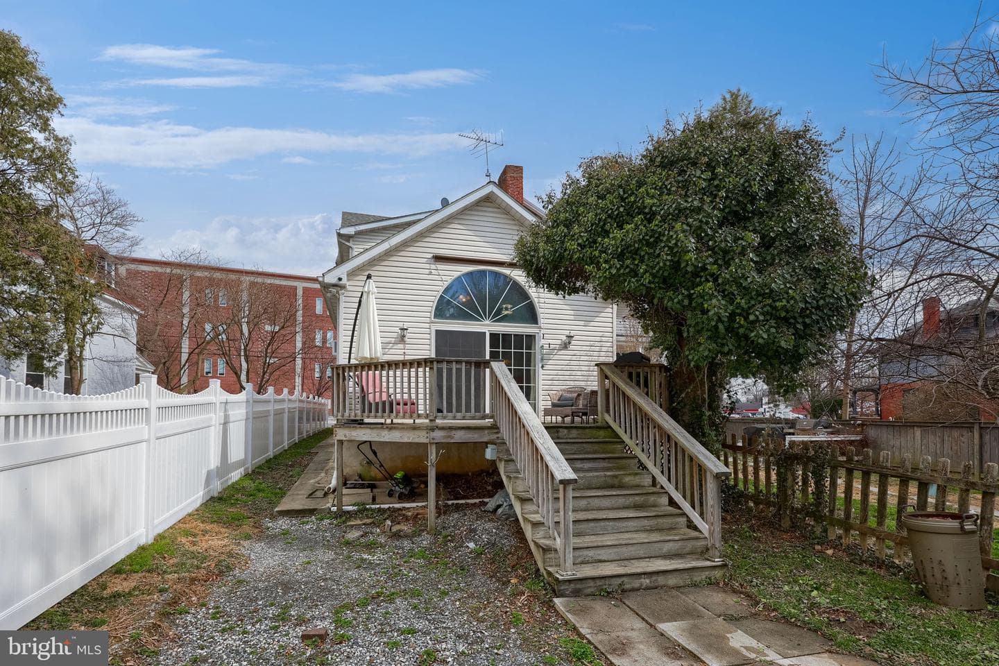 26 Race Avenue photo 40