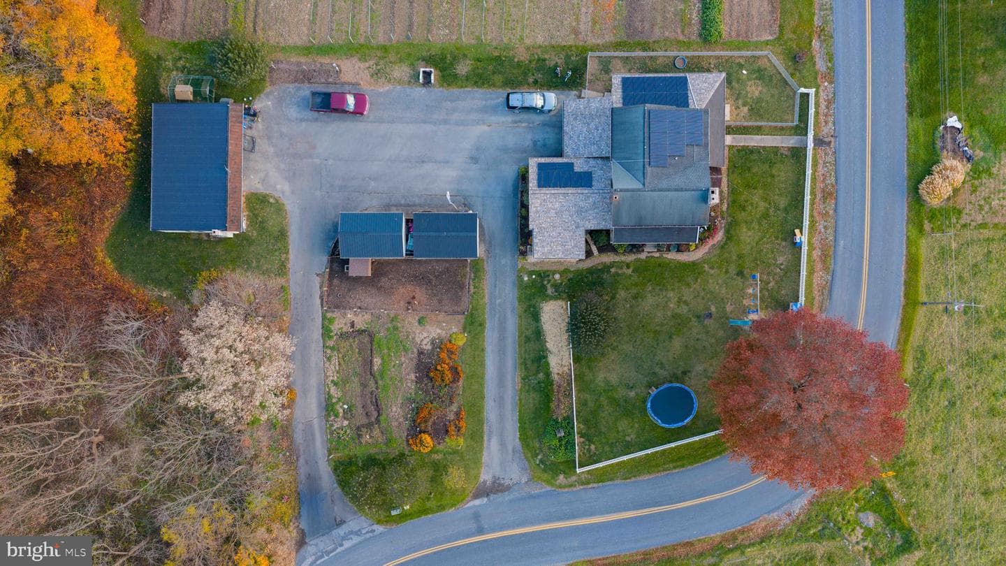 323 Fairview Road photo 10