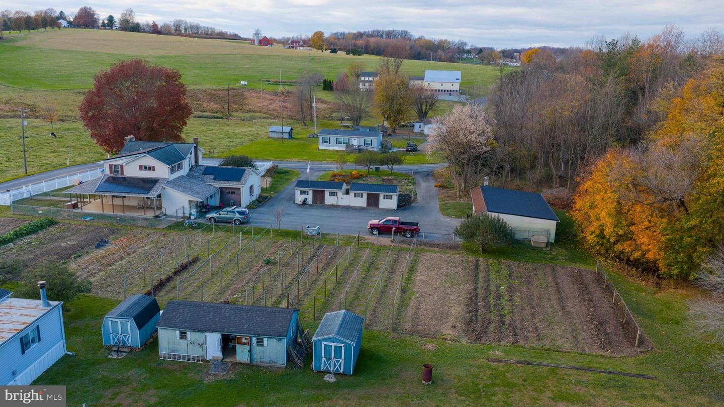 323 Fairview Road photo 15