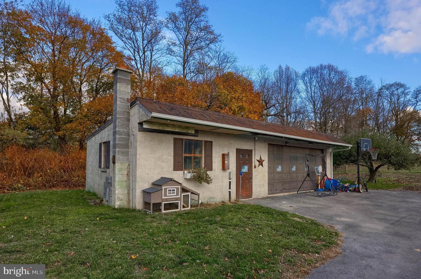 323 Fairview Road photo 19
