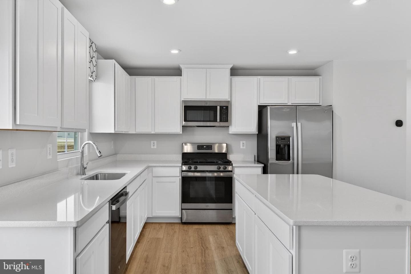 328 Creekside Drive photo 10
