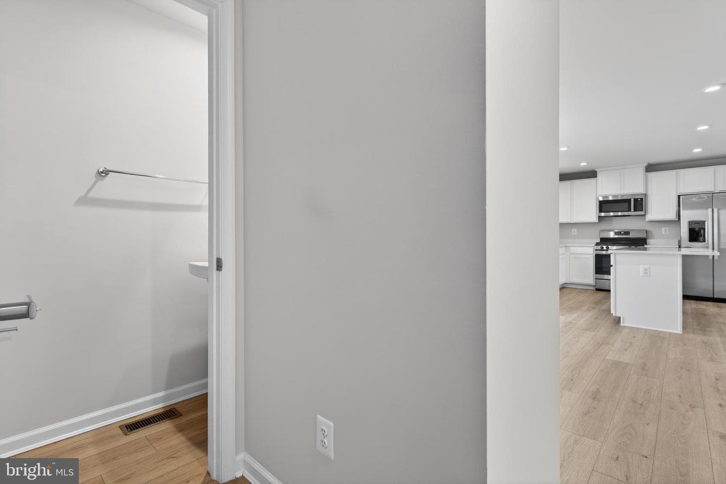 328 Creekside Drive photo 14
