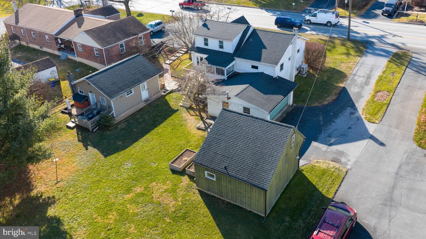 43 Strasburg Pike photo 45