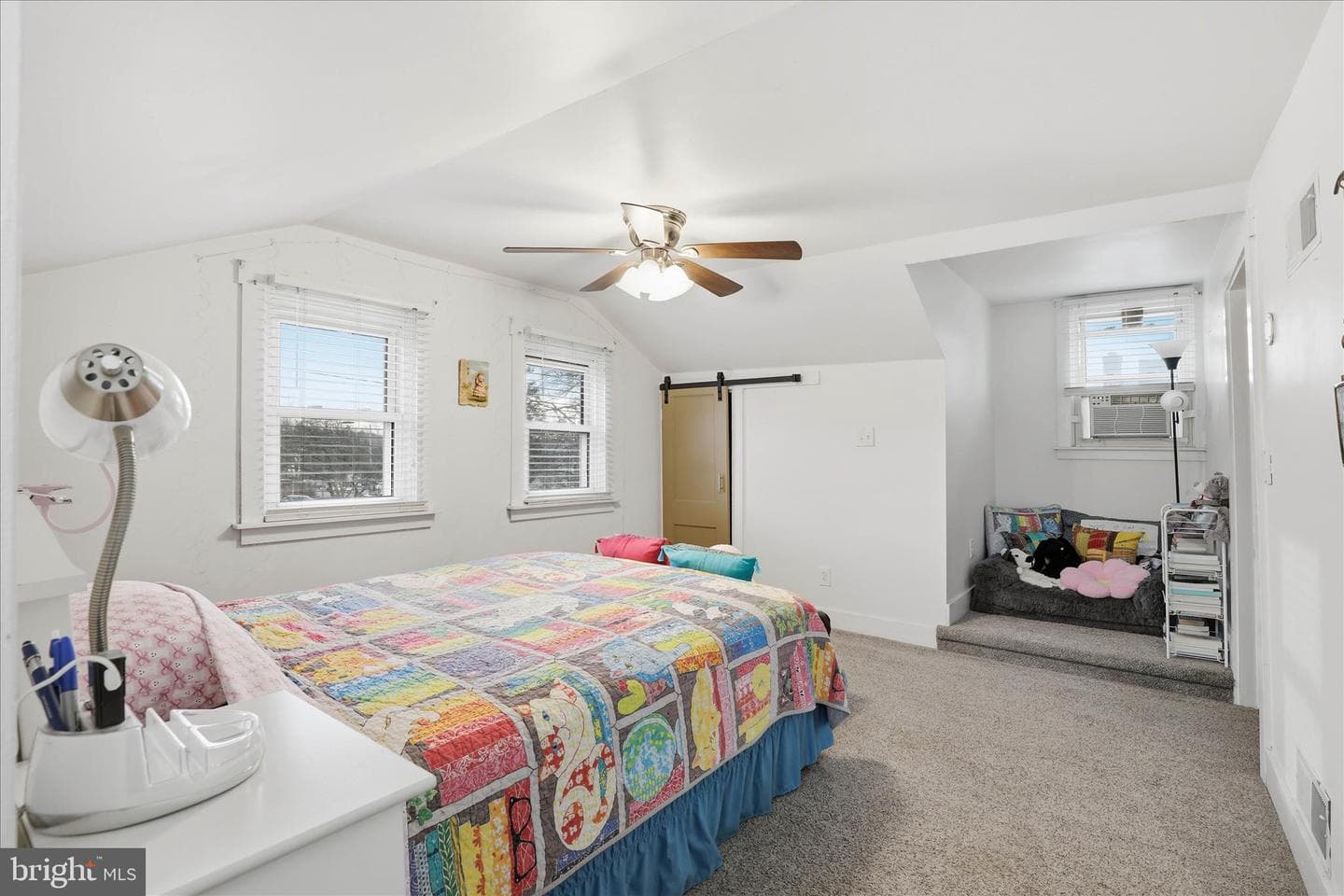 433 Elwyn Terrace photo 25