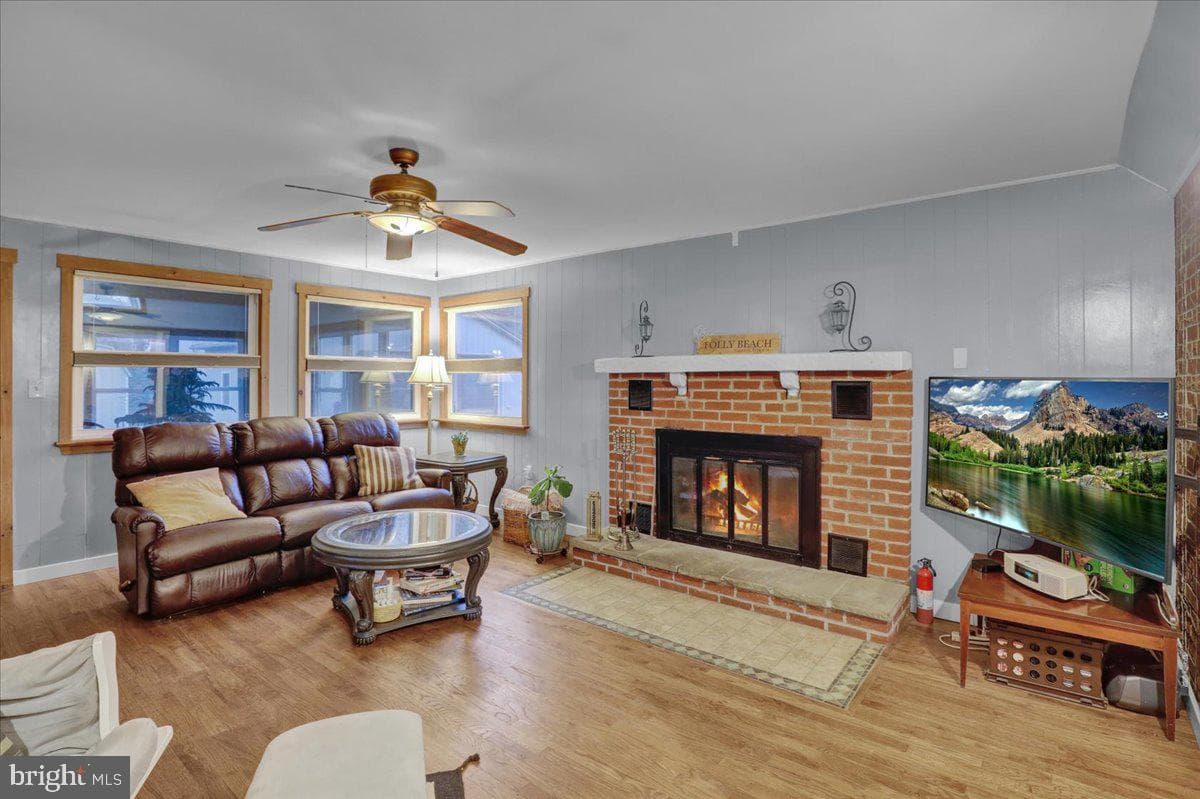 329 Dahlia Road photo 18
