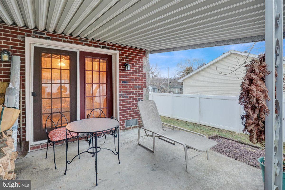 329 Dahlia Road photo 23