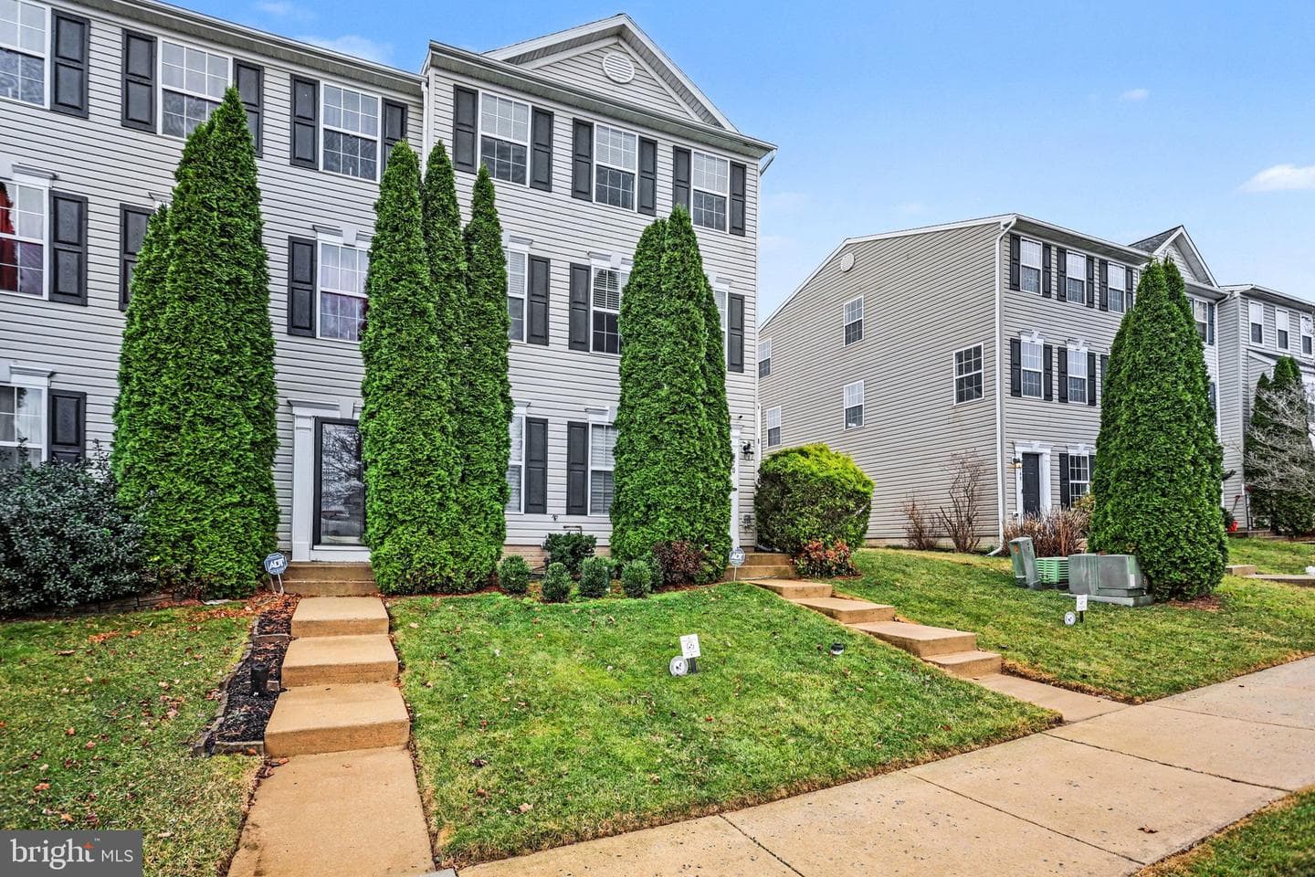 270 Kentshire Drive photo 3