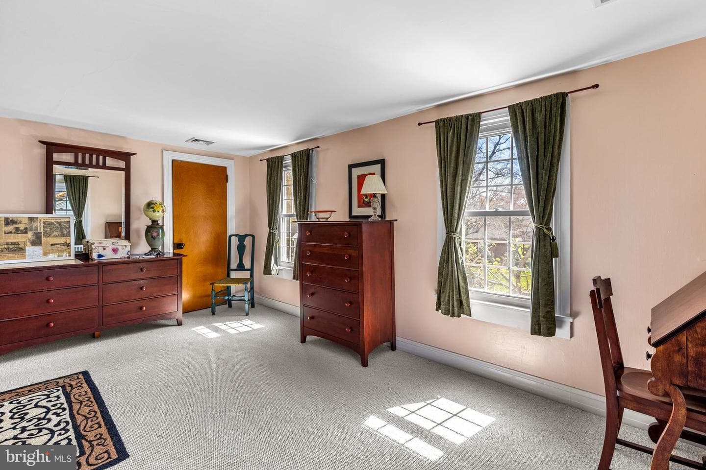 255 Elizabeth Street photo 25