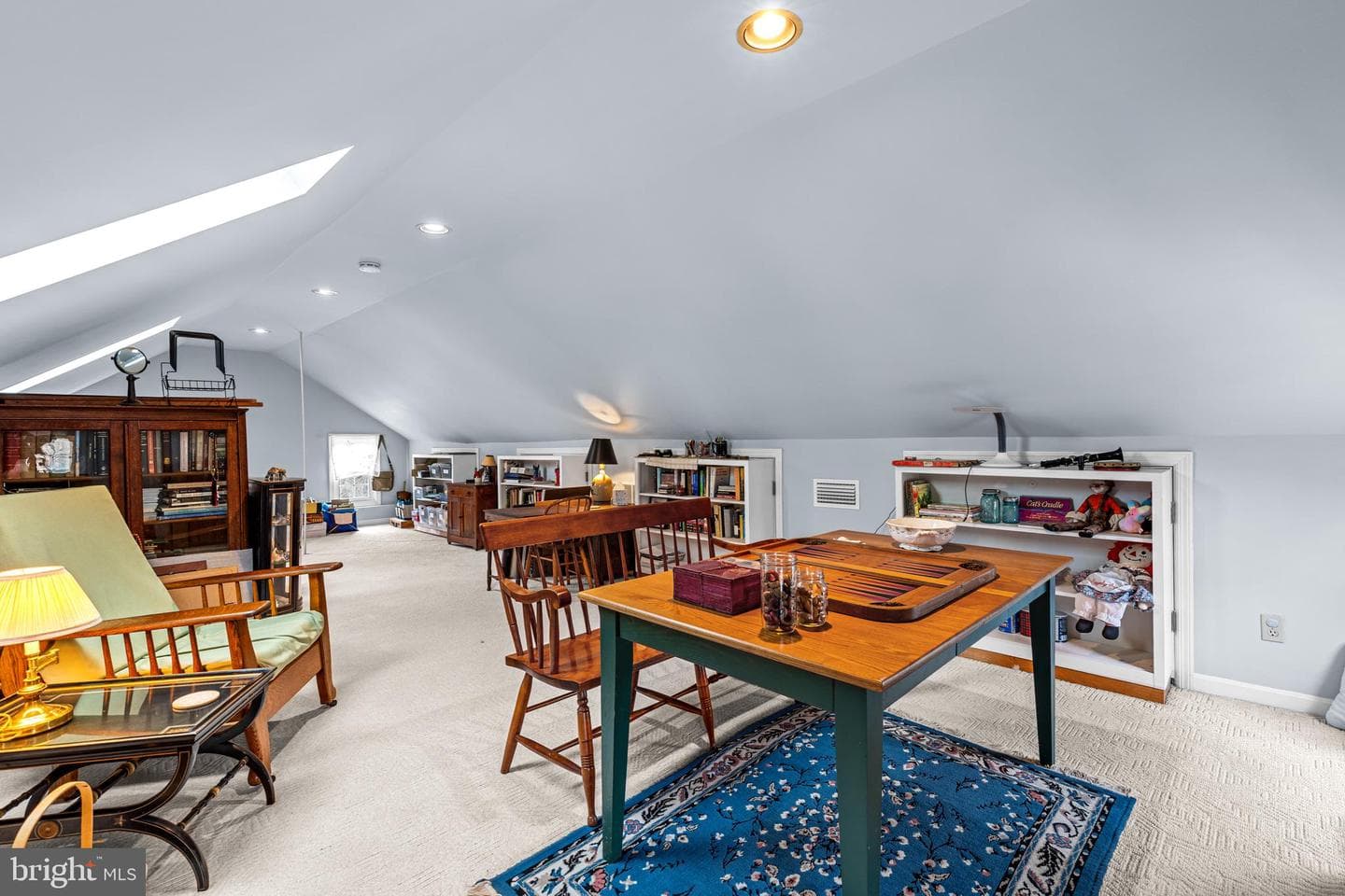 255 Elizabeth Street photo 35