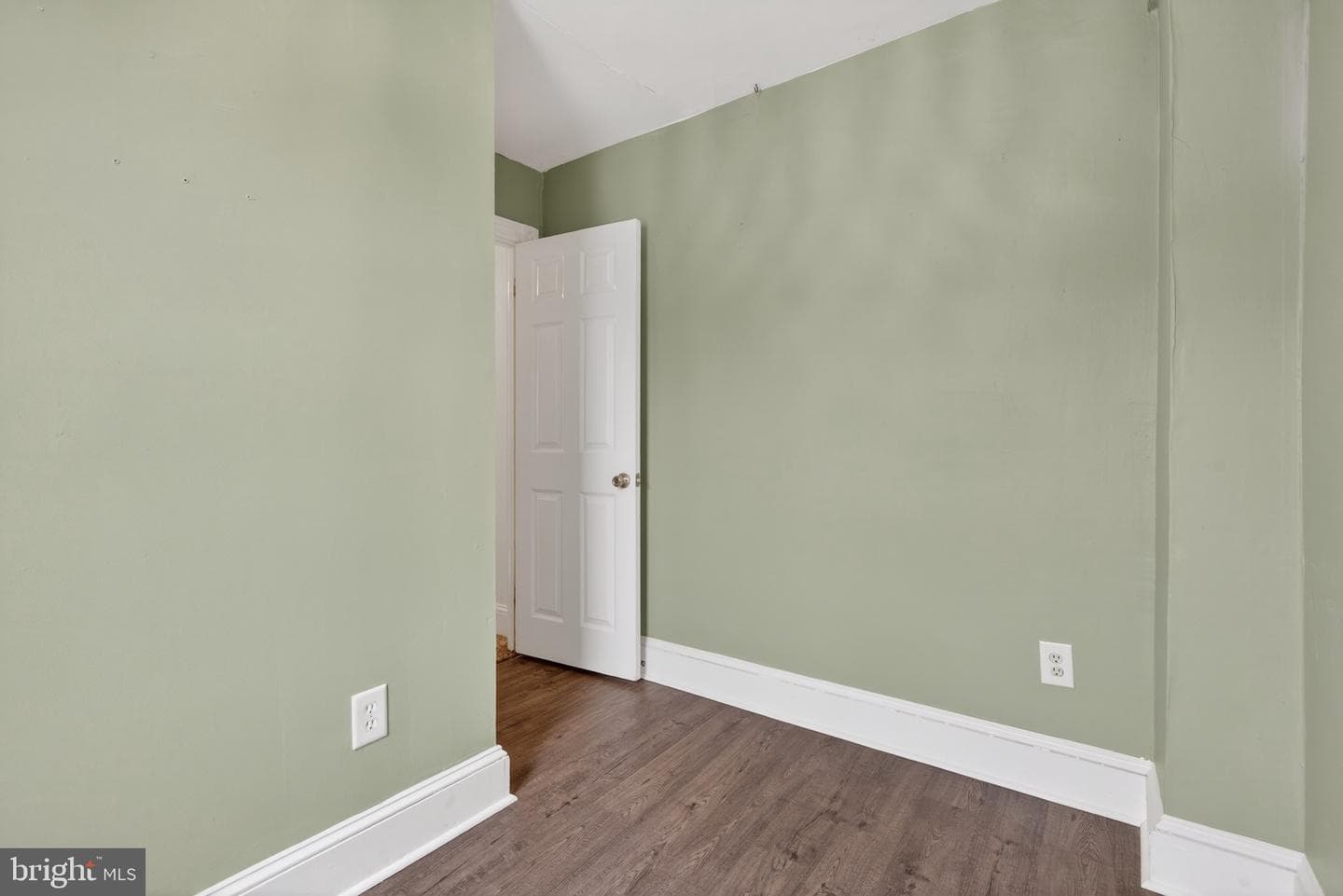 742 E Fulton Street photo 21